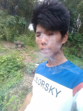 王牌忧伤主播照片