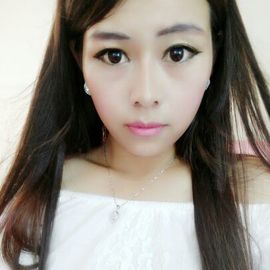 晴晓溪主播照片