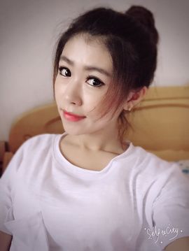 💕小涵涵布兰妮主播照片