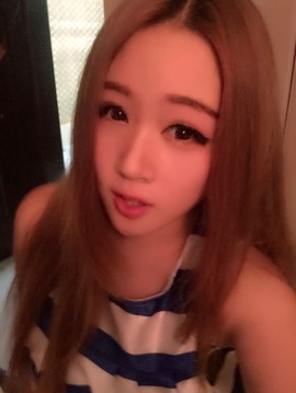 大聆听温主播照片