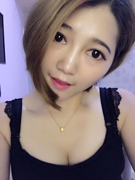 亲切家族主播照片