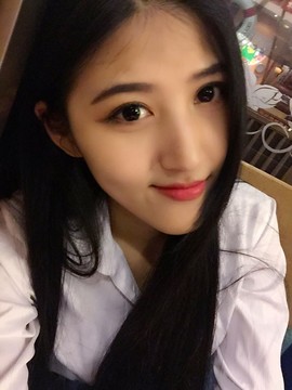 大聆听温主播照片