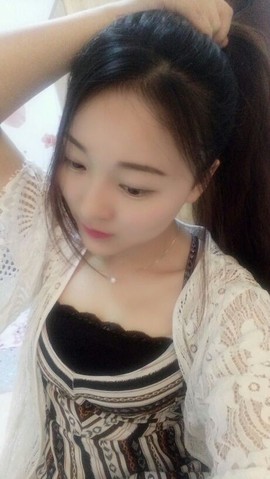 大聆听温主播照片