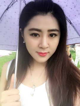 大聆听温主播照片