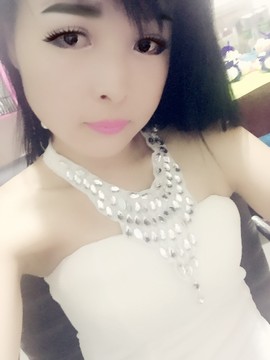 任性小妹芯宝主播照片