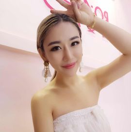 瑞木林莎主播照片