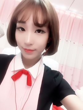 夏月宝宝主播照片