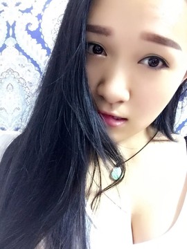 亲切家族主播照片
