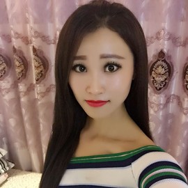 新人柯馨主播照片