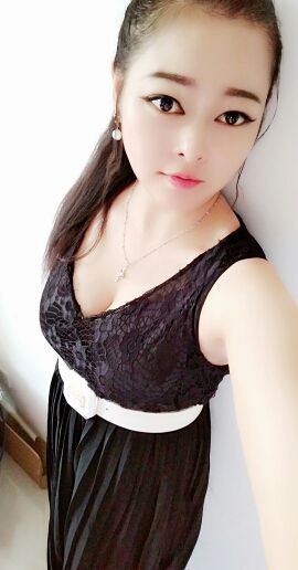 亲切家族主播照片