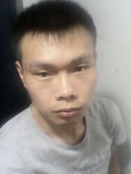 一个被情伤过的小男孩主播照片