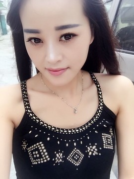 大聆听温主播照片