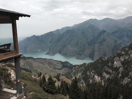 玖叶艾果主播照片