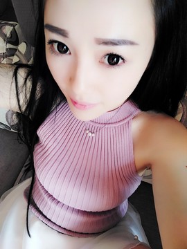 love月牙主播照片