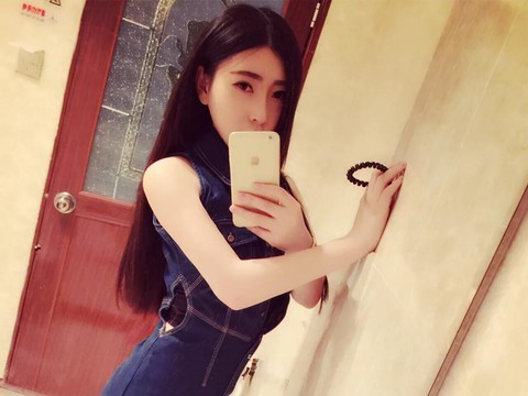 美丽的大白兔海报
