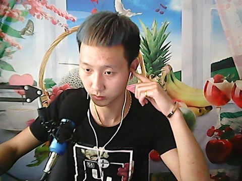 轩某人海报