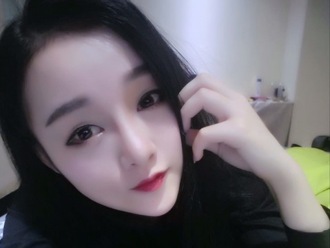 杨跑音。海报