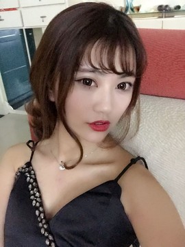 1218189659主播照片