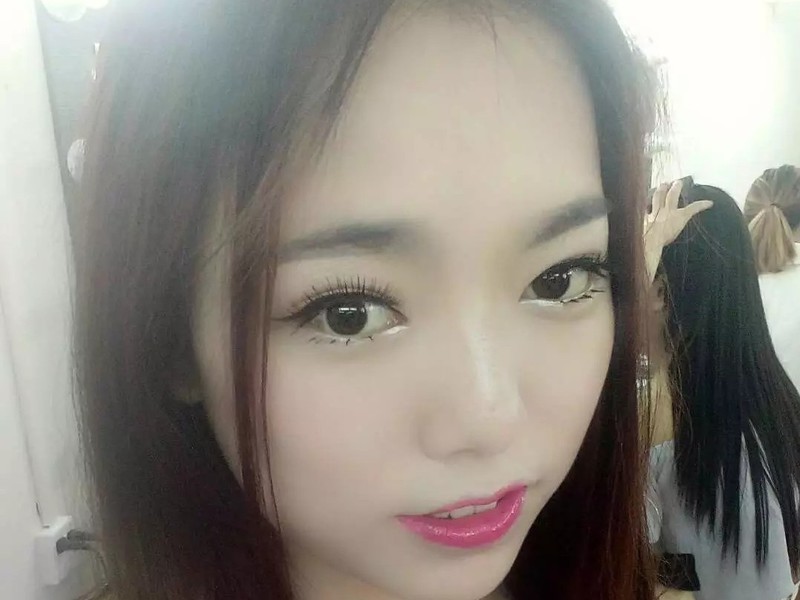 傲娇的小女人😘😘的主播海报