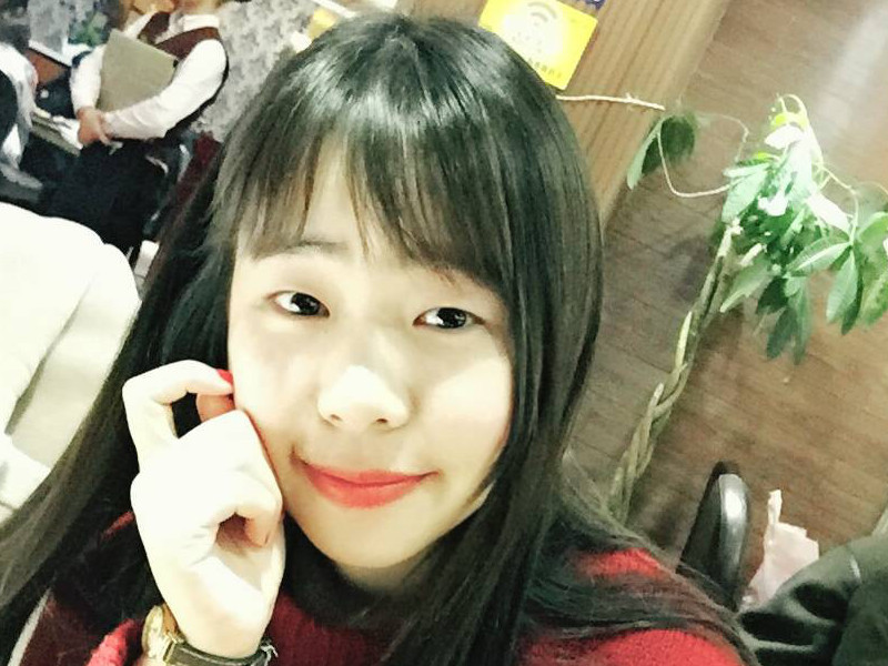 Souvenir小鹿的主播海报