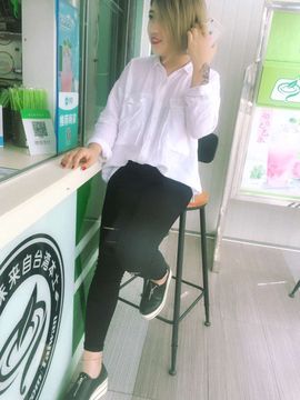 @子路主播照片
