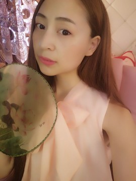 天上掉下个猪妹妹主播照片