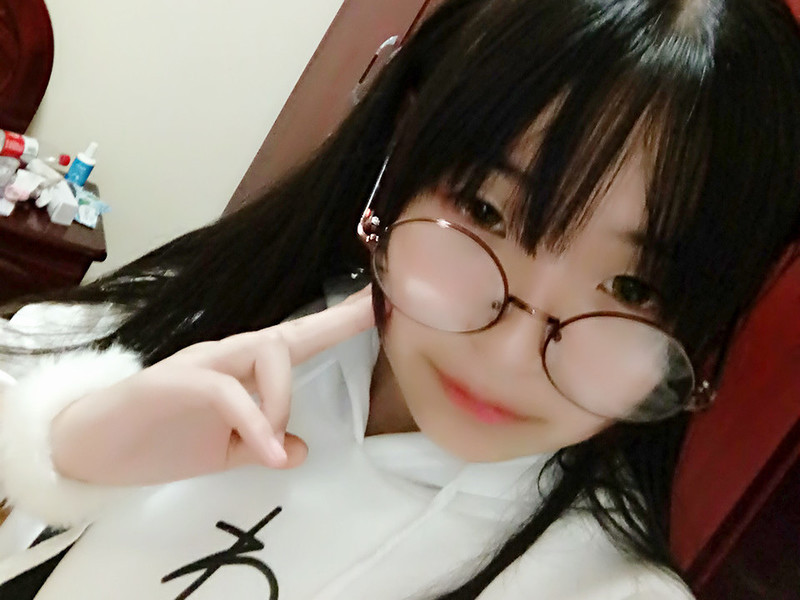 猫耳少女爱吃鱼的主播海报