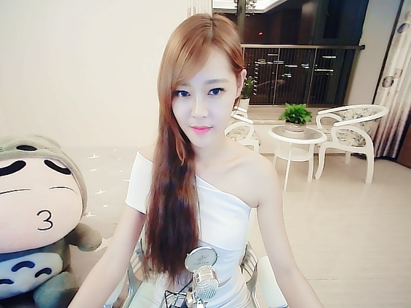小昭叫你进来的主播海报