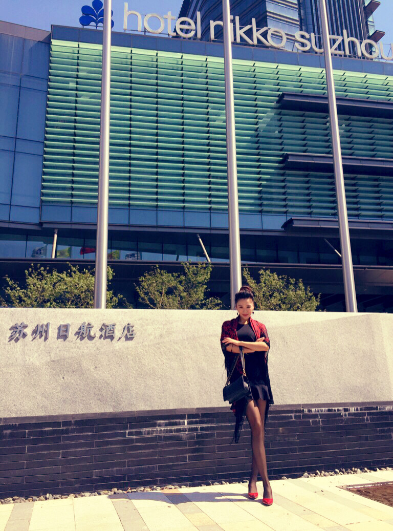 丽闻姐出差中，回来播的主播照片