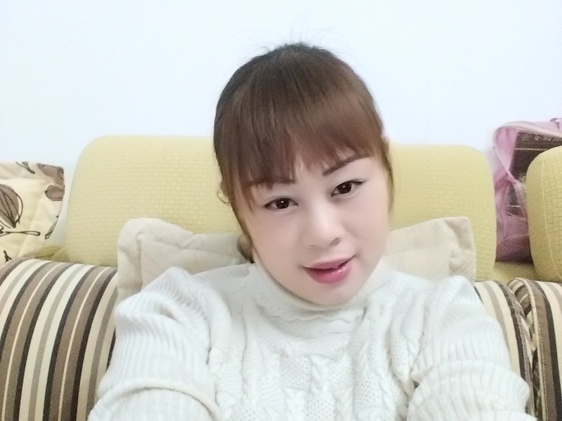 か妮娜か的主播海报