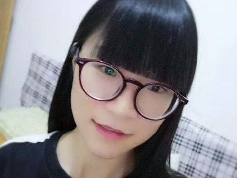 小米间💋求关注海报