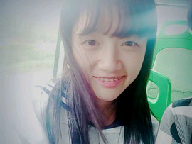 twins崽崽勺子主播照片