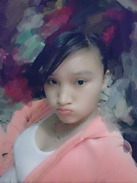 新人，芳芳主播照片