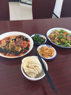 嗯哼……！主播照片