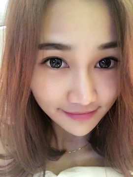 凌凌柒宝主播照片