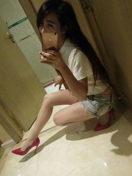 模特ღ丝丝つ女王主播照片