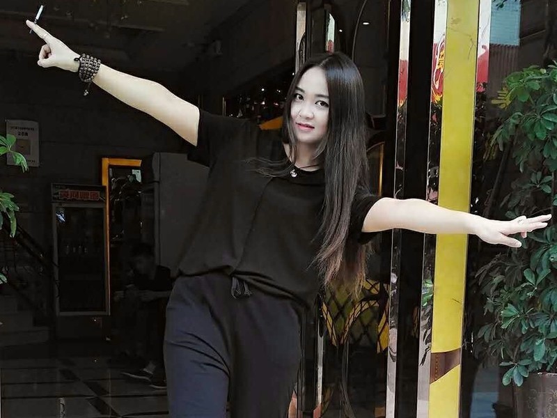 开心小妞！的主播海报
