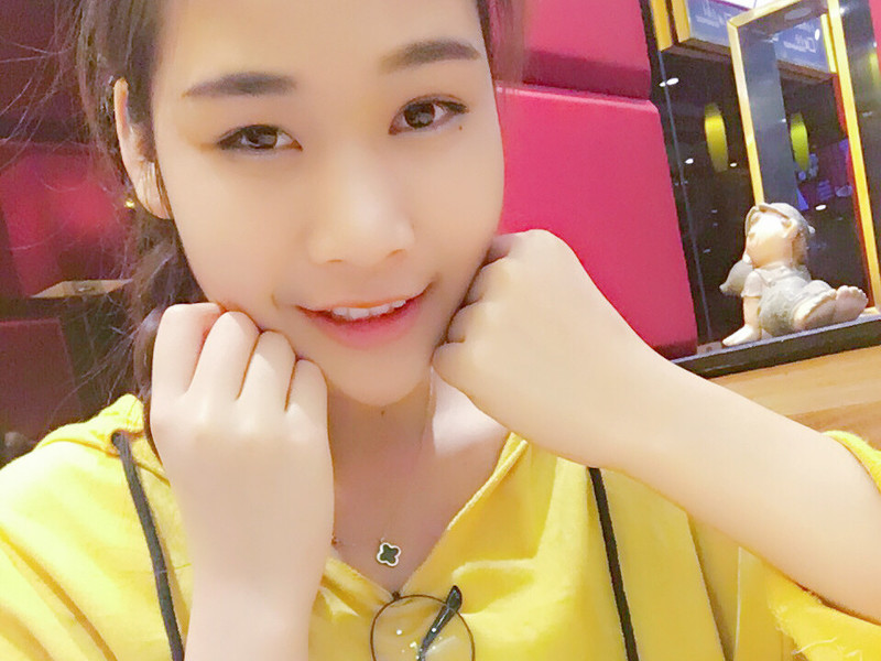 朵朵_小baby的主播海报