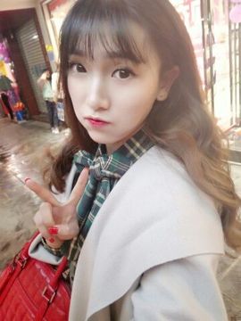 ╭妮丶冷乐观主播照片