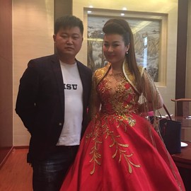 经纪人阿吉主播照片