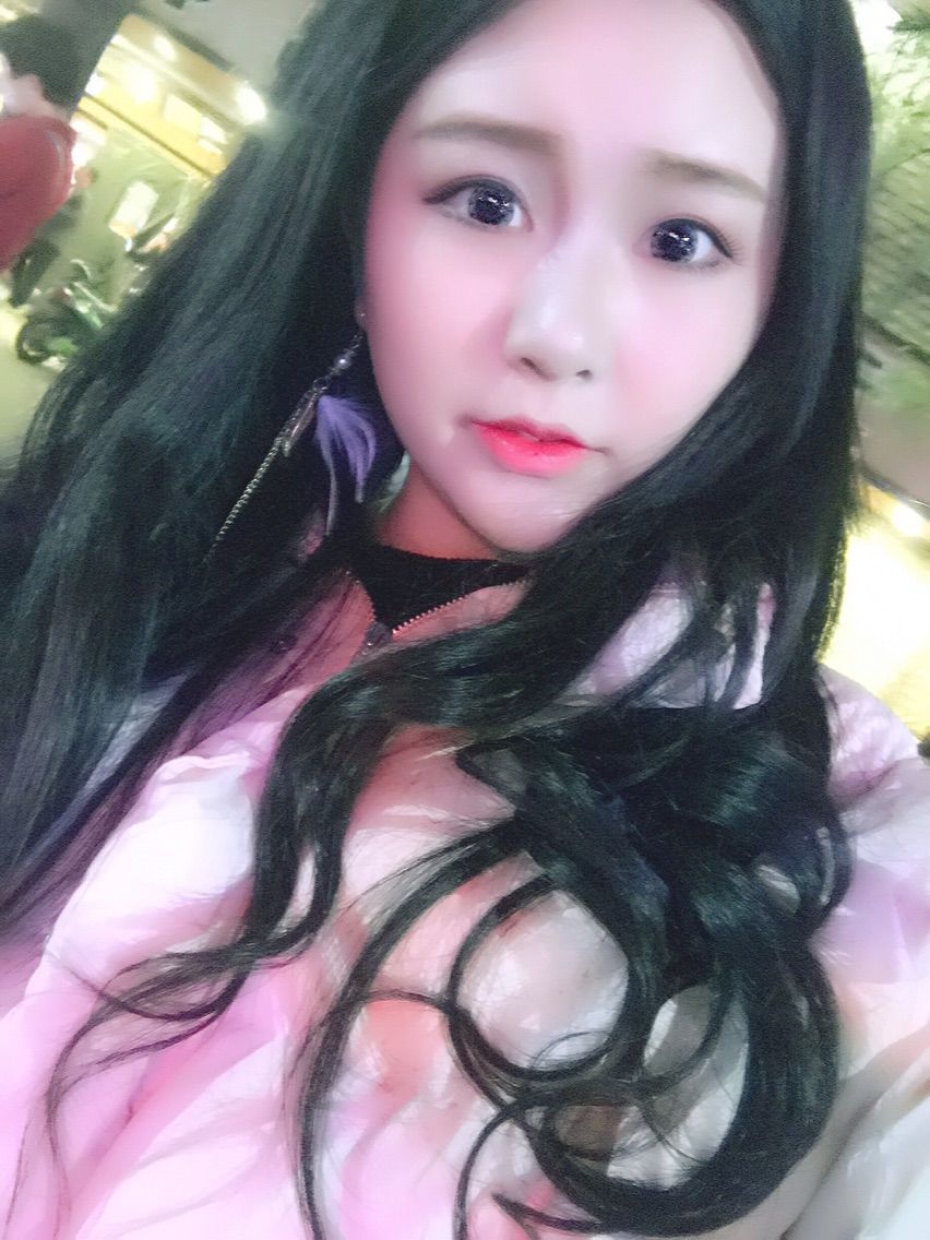 璐宝停播主播照片