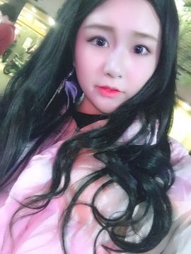 璐宝停播主播照片