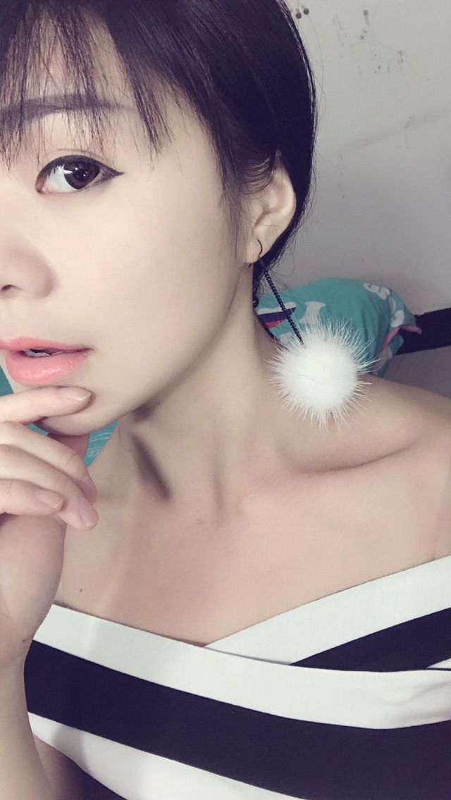 👙小媳妇儿✨的主播照片