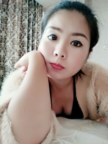又夏萌宝主播照片