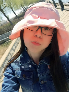 嘟嘟响主播照片