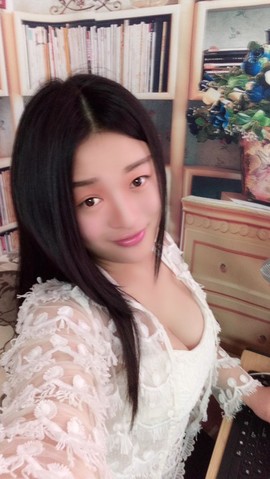 亲切家族主播照片