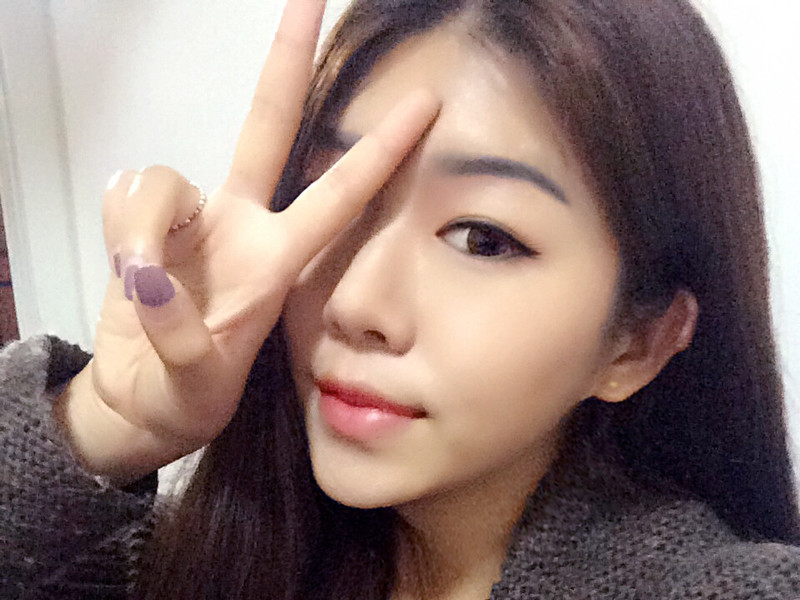 洛小雅的主播海报