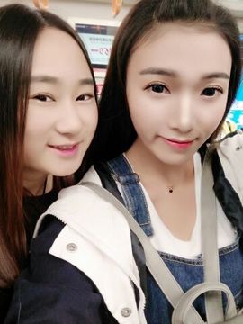 ╭妮丶冷乐观主播照片