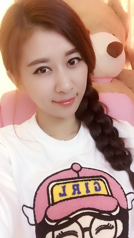 HV丿薇小爷主播照片