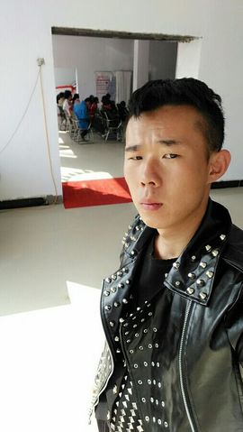特技火娃大飞主播照片